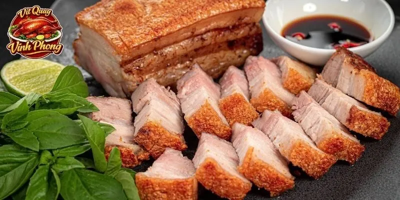 Nhiều món ăn kèm với heo quay