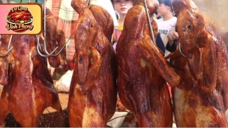 trải nghiệm ăn vịt quay tại Vĩnh Phong