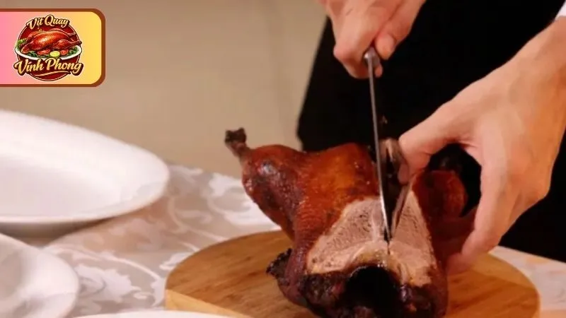 Vịt Quay Sốt Chua Ngọt Chuẩn Vị, Giòn Da Tại Vĩnh Phong
