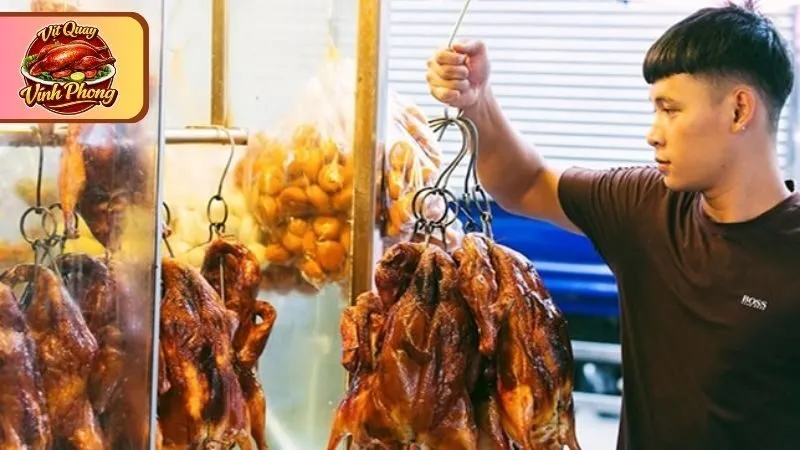 Vịt quay Vĩnh Phong cam kết chất lượng hàng đầu