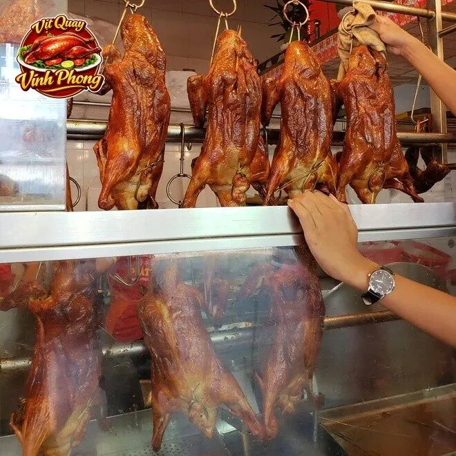 vịt quay vĩnh phong tinh hoa ẩm thực sài gòn da giòn thịt mềm