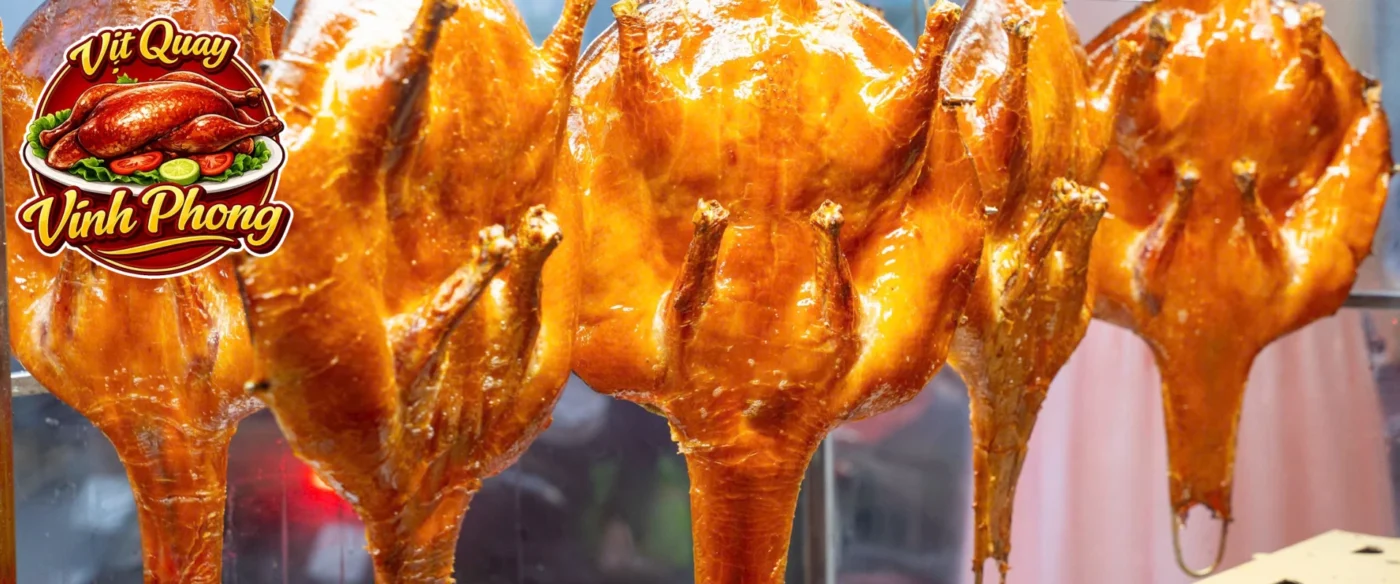 không gian quán vịt quay bùi hữu nghĩa đông khách tại sài gòn