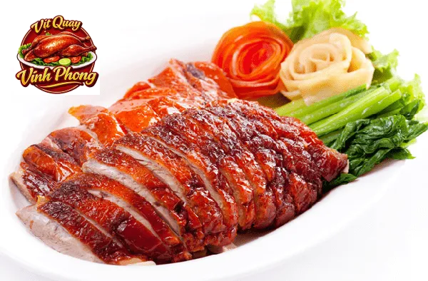 vịt quay mỹ phụng da giòn vàng óng hương vị đặc trưng
