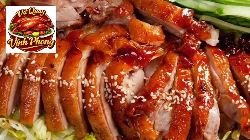 Vịt quay vàng giòn dùng để chế biến món vịt tiềm thuốc bắc kiểu nhà hàng