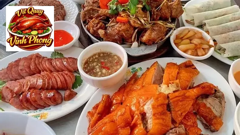 Bàn ăn với các món vịt quay và vịt nướng thể hiện mức giá và chất lượng tại Vịt 29 Hà Đông
