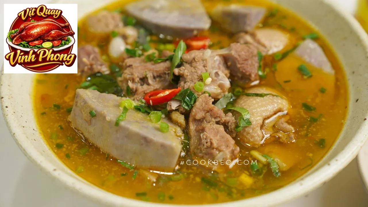 Món vịt nấu cháo thơm ngon chuẩn vị gia đình với thịt vịt mềm và cháo sánh mịn