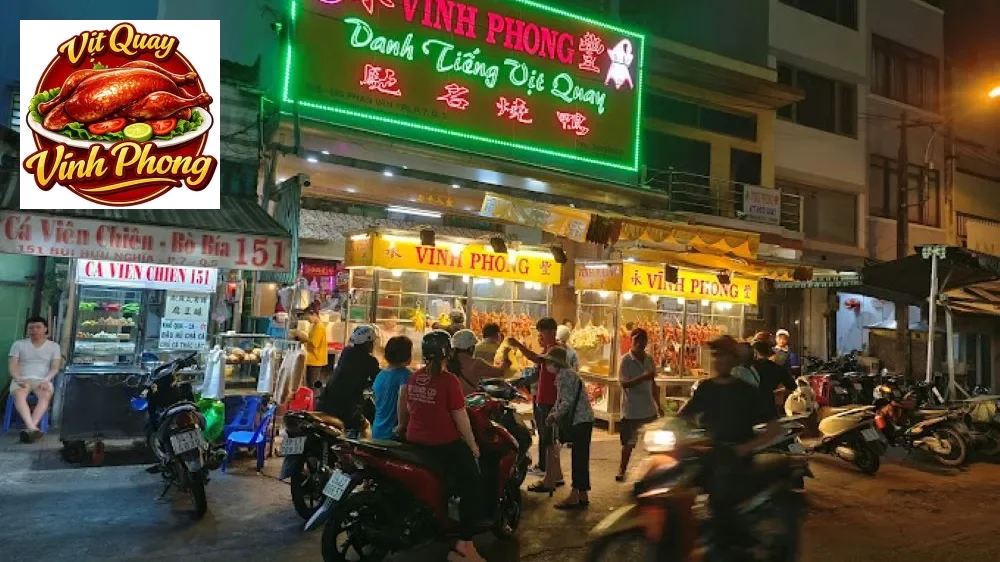 Vịt quay Bắc Kinh tại Vĩnh Phong nổi bật với lớp da vàng giòn và thịt mềm ngọt tự nhiên